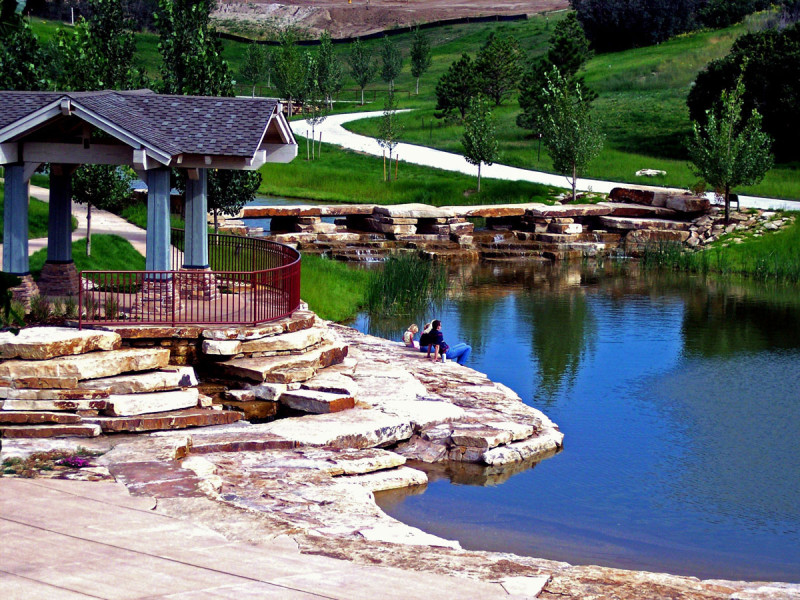 Large Siloam Slabs enhance the beauty of a neighborhood lake in Colorado Springs.