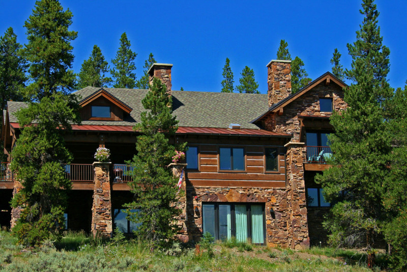 Field Stone, a naturally weathered moss less surface stone constitutes a full thickness veneer accenting the outside of a residence in Breckenridge, CO.